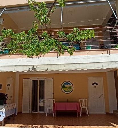 Villa Family Bitri Piqeras المظهر الخارجي الصورة