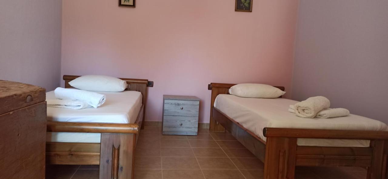 Villa Family Bitri Piqeras المظهر الخارجي الصورة